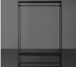 ARMOIRE OUVERTE À TRINGLE